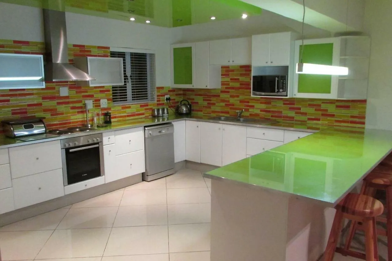 Modern 4 Bedroom Apartment On Beachfront Port Elizabeth